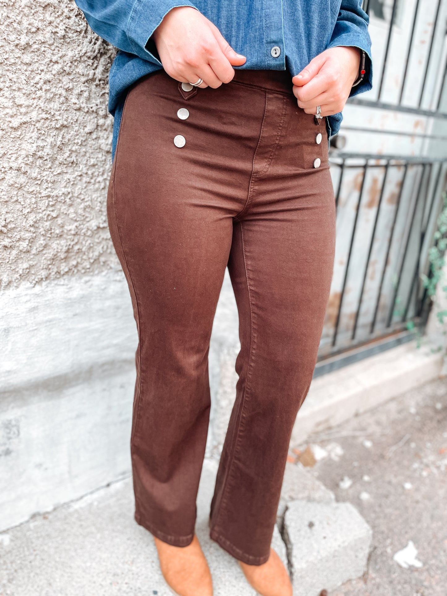 CHARLIE B PULL ON FLARE LEG PANT - MOCHA