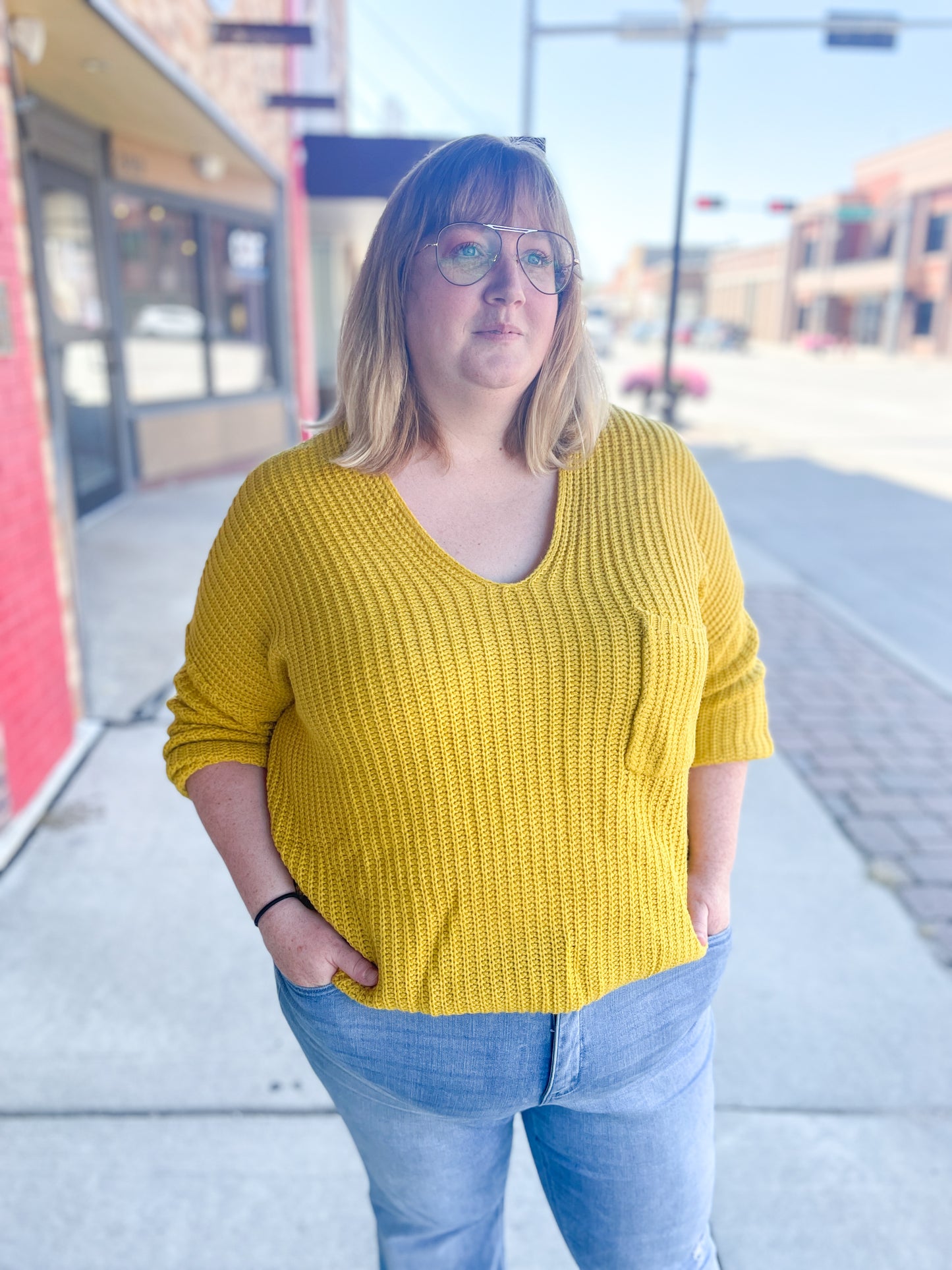 SOFT THREAD V NECK SWEATER - MUSTARD - CURVY