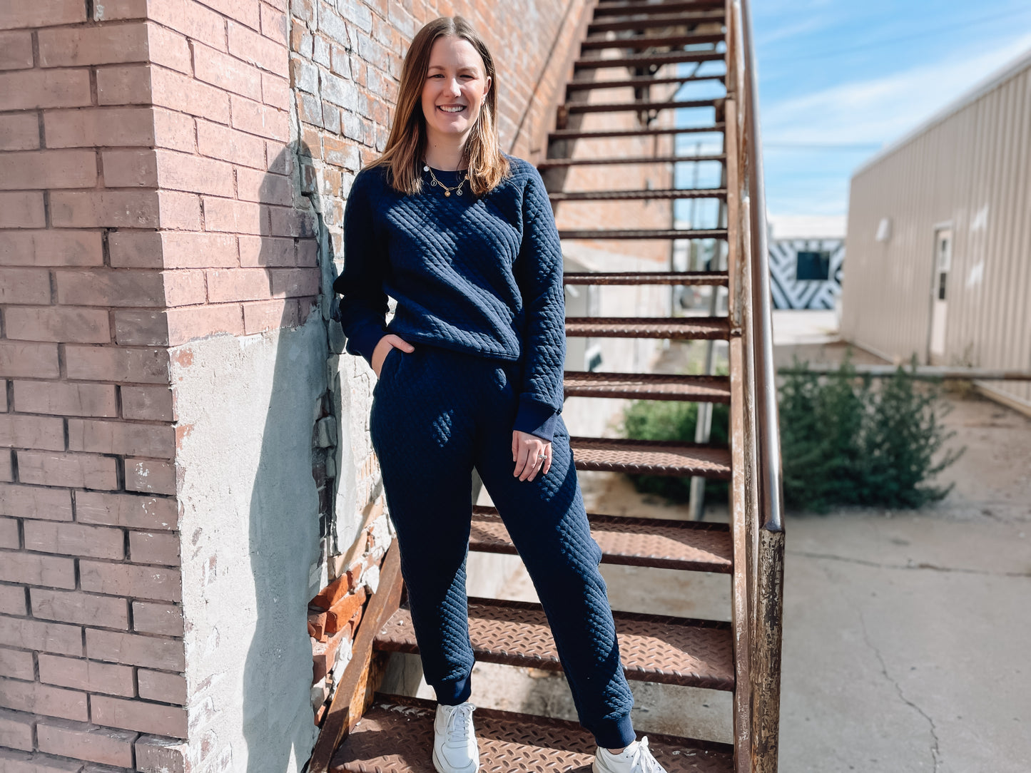 WOODLAWN QUILTED CREW SWEATSHIRT - NAVY