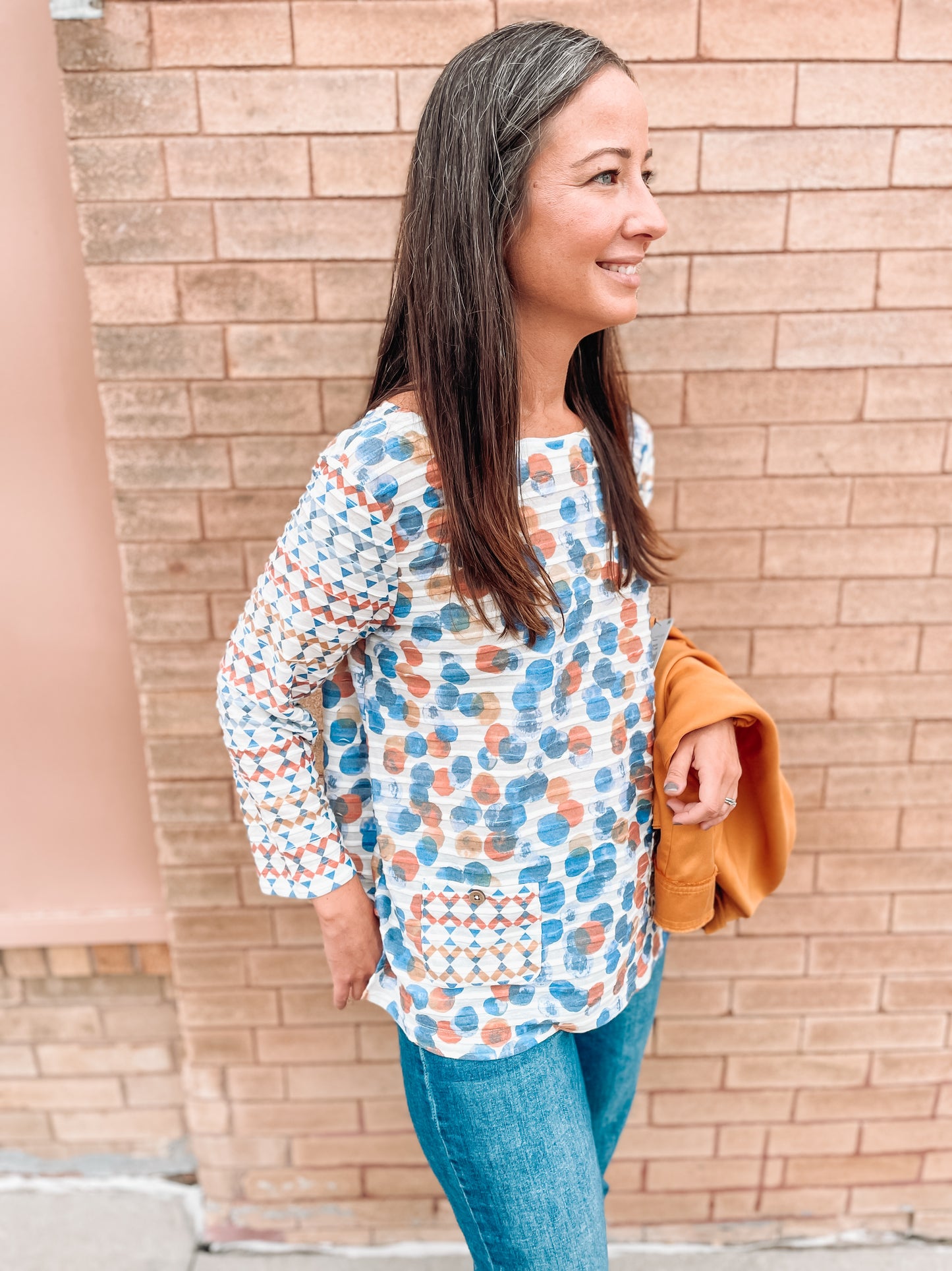 TEXTURED 2 POCKET TOP - BLUE MULTI