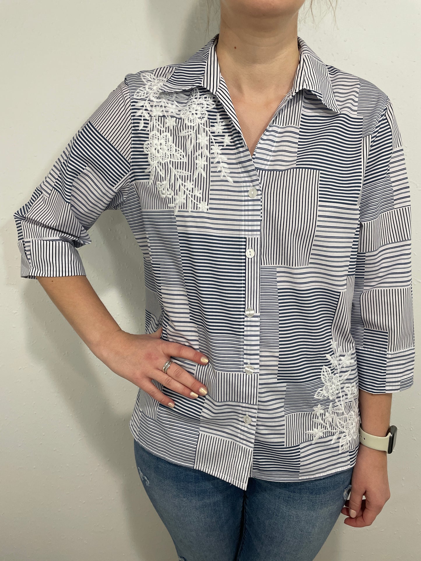 MIX STRIPE EMBROIDERED BLOUSE - NAVY/WHITE