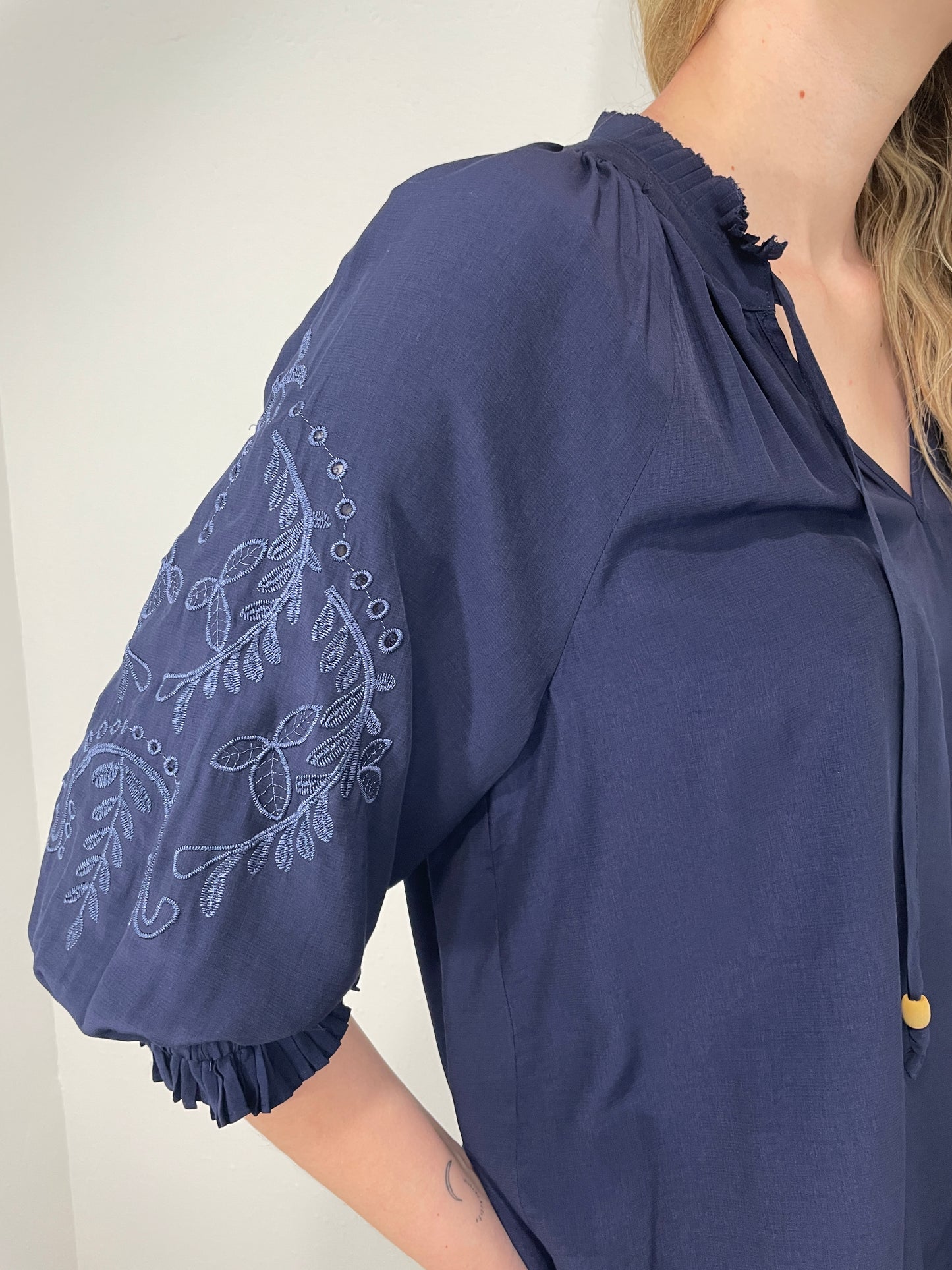 EMBROIDERED SLEEVE PEASANT TOP - NAVY