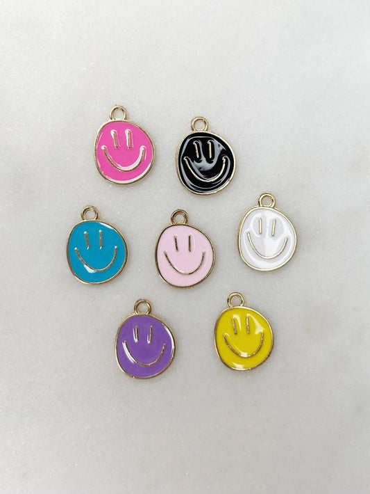 ASYMMETRICAL HAPPY FACE CHARM