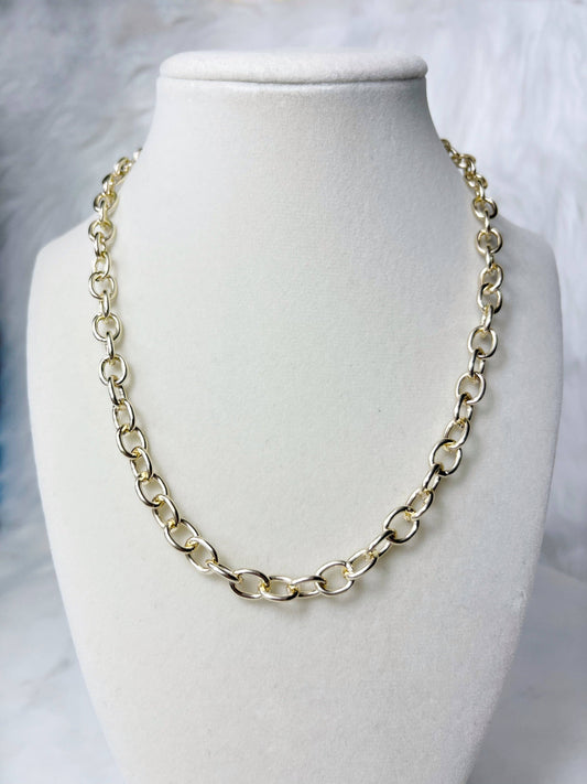 GOLD CHUNKY OVAL CHAIN