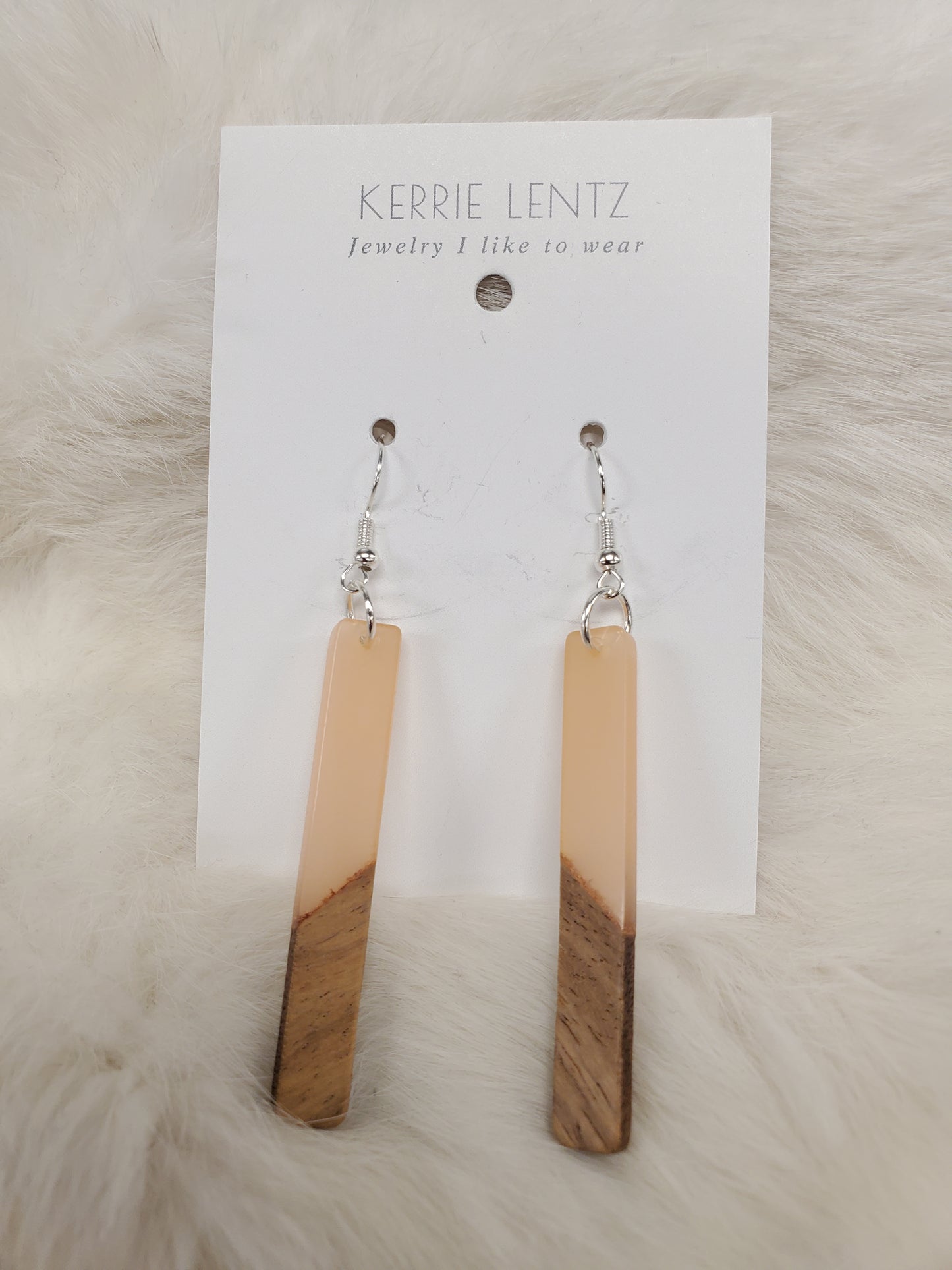 KERRIE LENTZ 2-TONE BAR EARRING