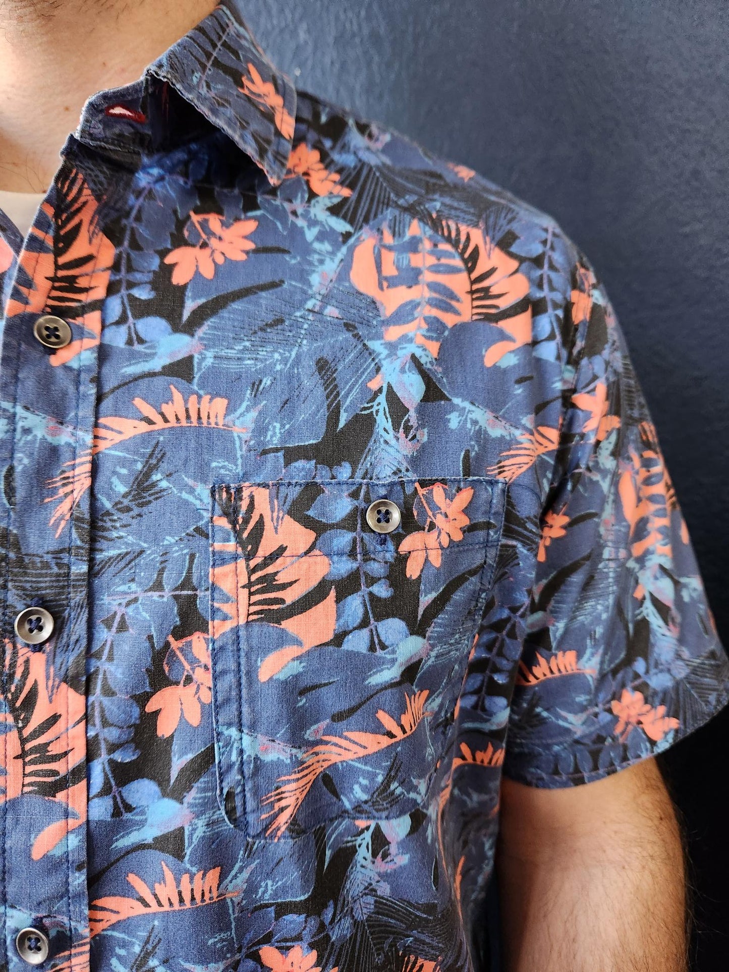 FLAG & ANTHEM POMPANO BUTTON DOWN - NAVY/CORAL