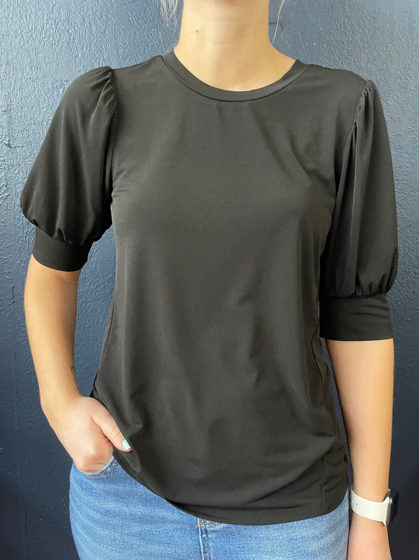 SOLID PUFF SLEEVE TOP - BLACK